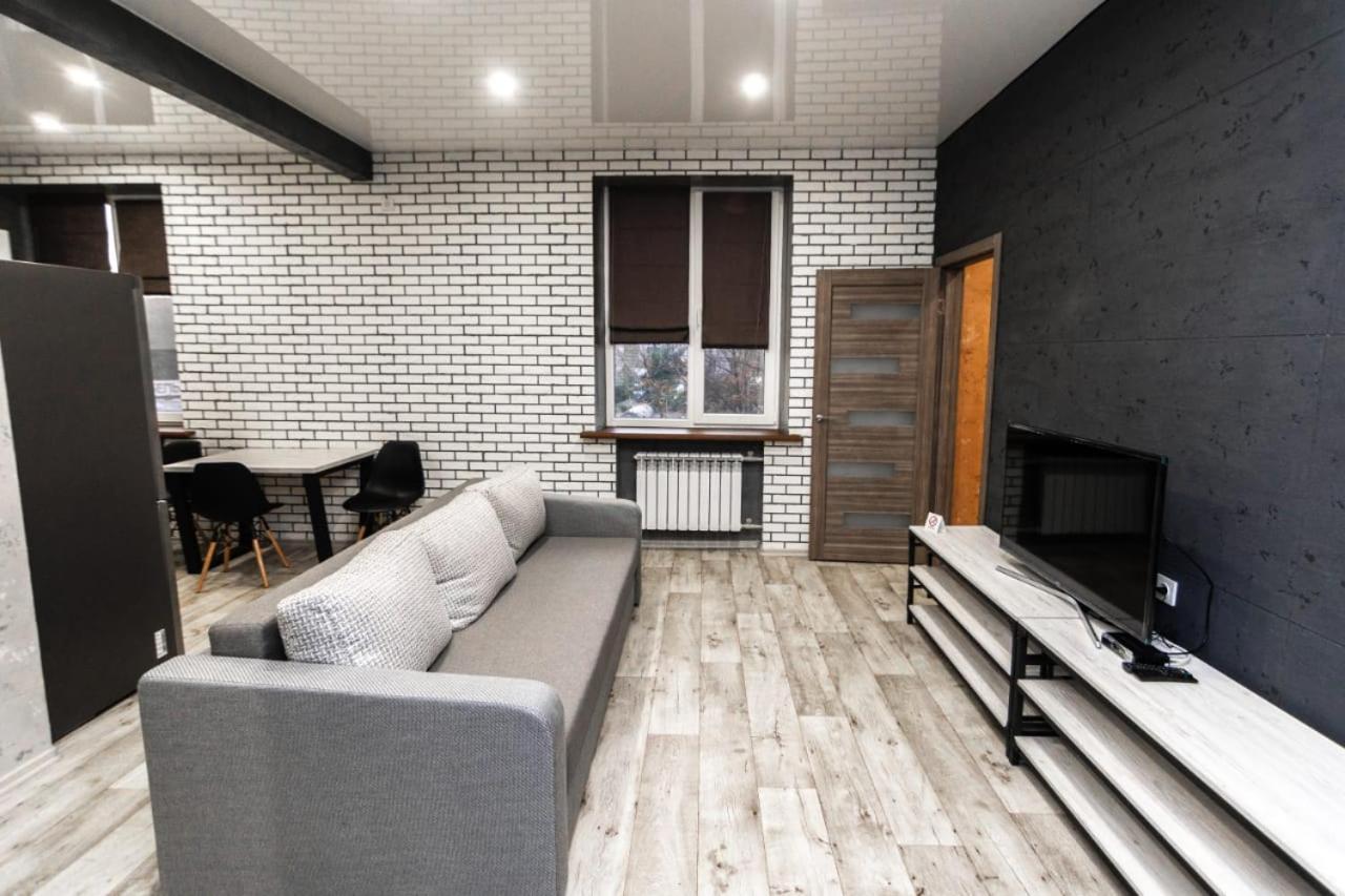 Loft Apartment On Svobody Kamianske Exterior photo